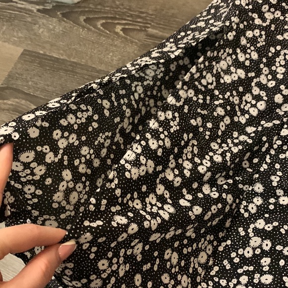 SHIEN FLORAL SLIT SKIRT - Picture 3 of 4